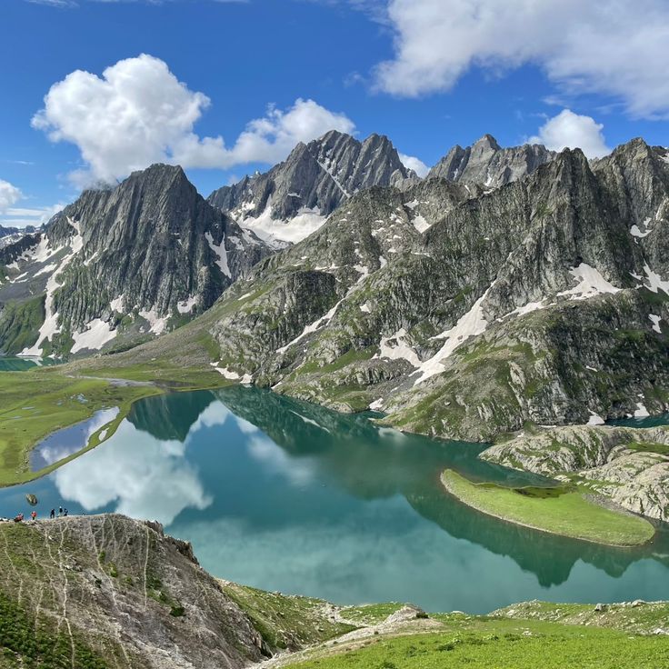 PAKET WISATA KASHMIR 5D4N