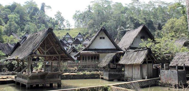 Kampung Naga sebagai Destinasi Wisata Budaya