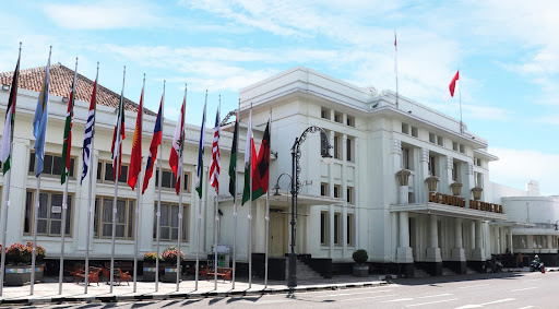 REKOMENDASI TEMPAT WISATA SEJARAH DI BANDUNG