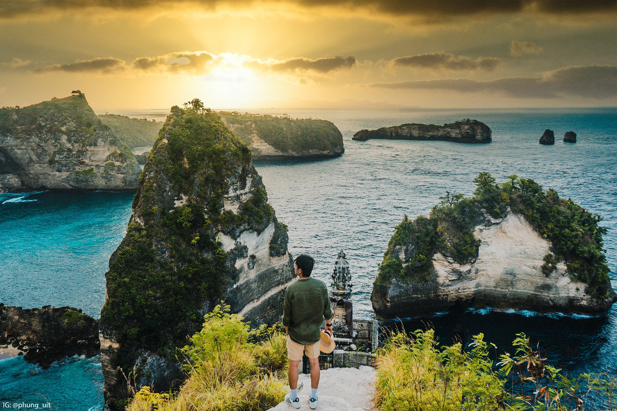 BALI BERSAMA KEINDAHAN NYA YANG CERAH